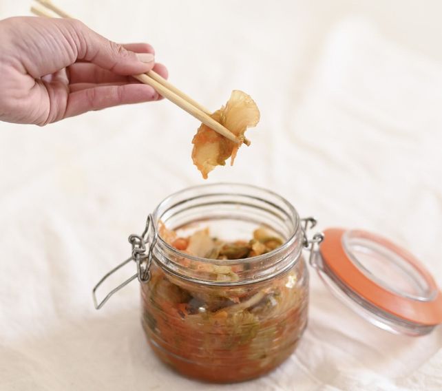 La emprendedora brinda cursos para enseñar a la gente a fabricar sus propios productos fermentados.