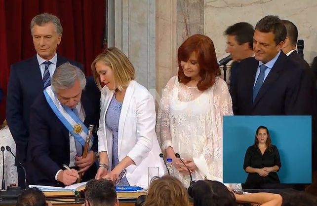 Juran los ministros de Fernández