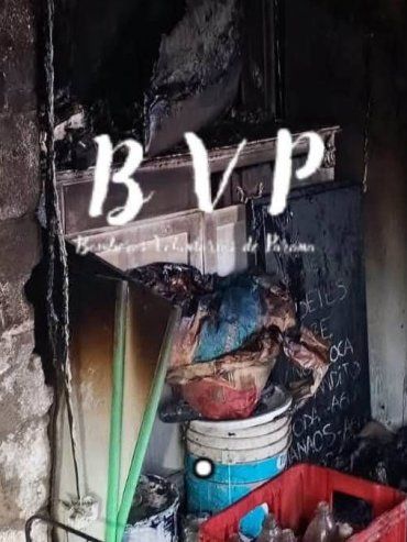 Barrio Capibá: intensa labor para sofocar el incendio de una vivienda