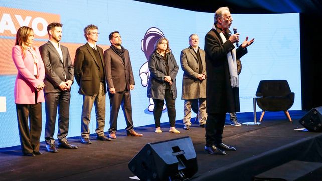 Trabajan para que Argentina tenga conexión a banda ancha 4G