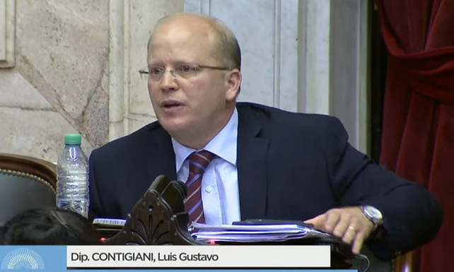 Contigiani comparó a Macri con Menem por decir que lo peor ya pasó, pero vamos bien