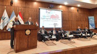 Bordet busca ampliar el comercio e inversiones con Egipto