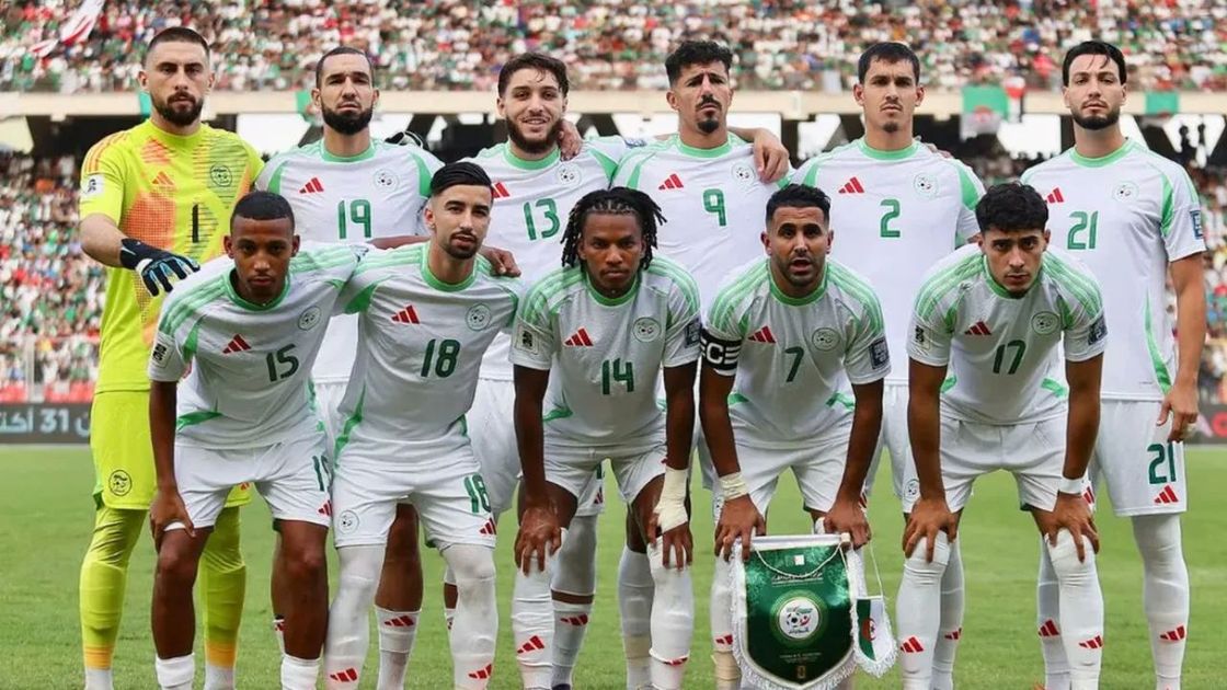 Argelia entrena a puertas cerradas antes de su debut con Argentina en el Mundial.