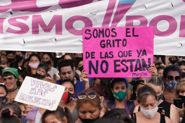 Rosario se movilizó en memoria de Ursula Bahillo y en reclamo de Justicia