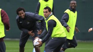 Carlos Tevez y Jô jugaron juntos en Corinthians en 2005 y en Manchester City en 2010.