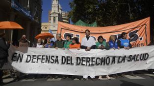 La Marcha Federal de Salud se hizo escuchar en Rosario: El sistema está roto