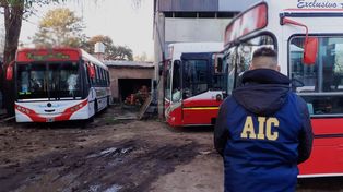 Los colectivos truchos transportaban a personas