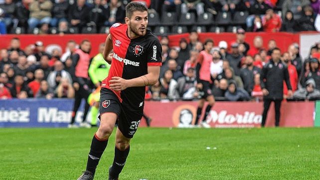 Julián Fernández no llegaría en Newells para el clásico