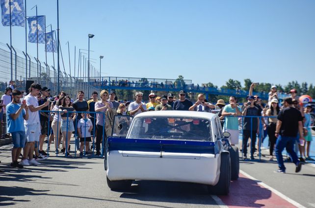 Una multitud disfrutó de la 3ª edición del Rosario Motor Fest en el autódromo municipal.&nbsp;