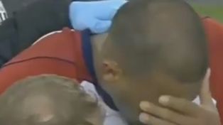 ¡Lo rompió todo! Impactante fractura y lágrimas de dolor
