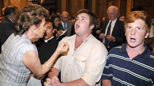 Cerrado repudio a la irrupción  de fundamentalistas en la catedral