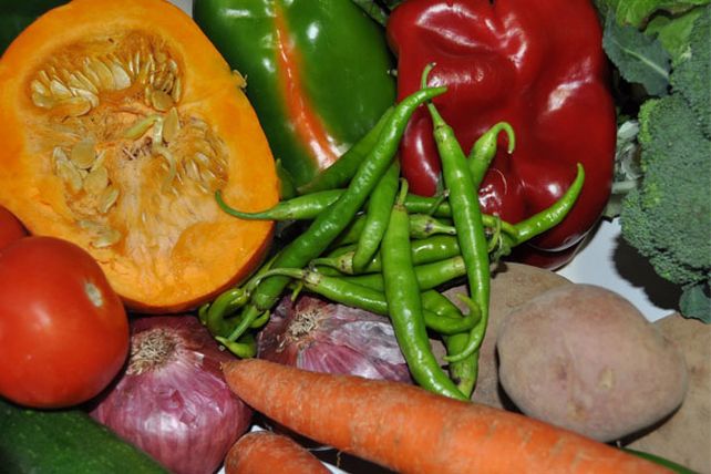 El tomate y los pimientos, en precio, compiten con el asado