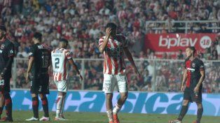 Noche de terror: Unión pagó caro sus errores defensivos y sufrió una durísima derrota ante un flojo Newells