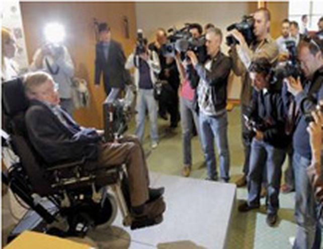 Stephen Hawking: es inevitable un desastre en el planeta en los pr&oacute;ximos 100 a&ntilde;os