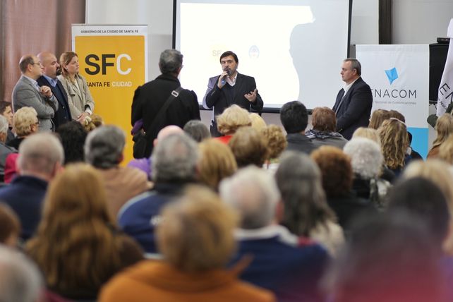 Municipio y Nación entregarán 11.700 tablets del programa +Simple