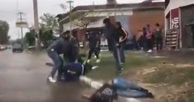 Un adolescente sufrió heridas graves tras la pelea a la salida de un boliche.&nbsp;