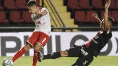 Los de Avellaneda sostuvieron la ventaja con otro muy buen desempeño de su guardavalla. Los de Avellaneda sostuvieron la ventaja con otro muy buen desempeño de su guardavalla.