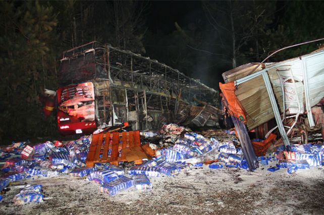 Misiones: confirman 10 muertos en el choque y una desaparecida