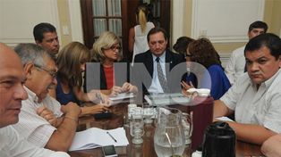 La paritaria provincial con docentes y estatales pasó a un cuarto intermedio