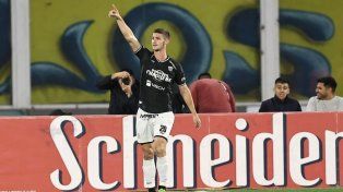 El 9 que Colón analiza como refuerzo para la Primera Nacional