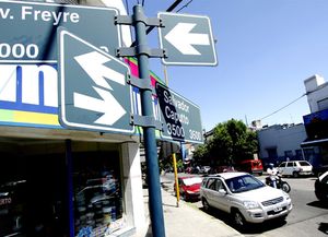 Calle Salvador Caputto ya tiene sentido único