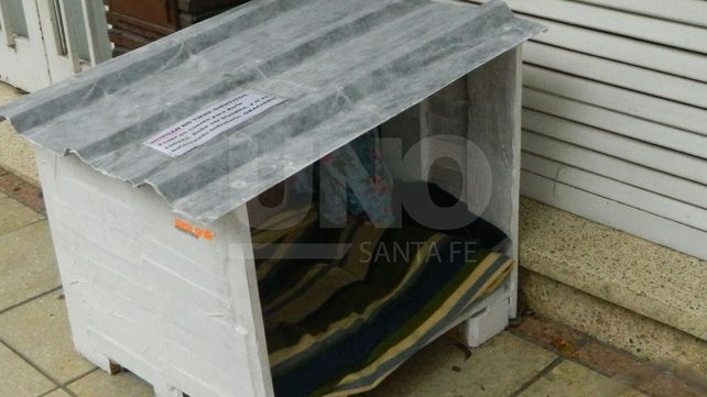 En un año entregaron 200 cuchas para los perros de la calle