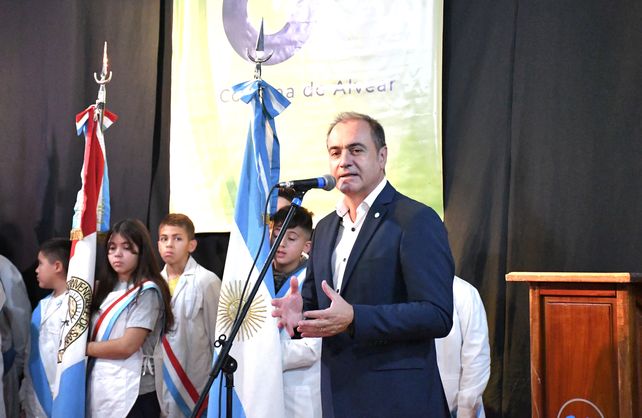 El presidente comunal Carlos Pighin encabezó el acto en el Centro de Expresiones de Alvear (CEA).