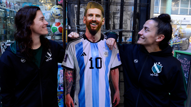 Copa Santa Fe 2026: Jenise Busquet y Magalí Acosta junto a Lionel Messi en la producción de Ovación. Las chicas del Mercadito palpitaron la segunda final que disputará a 700 km de Rosario.&nbsp;