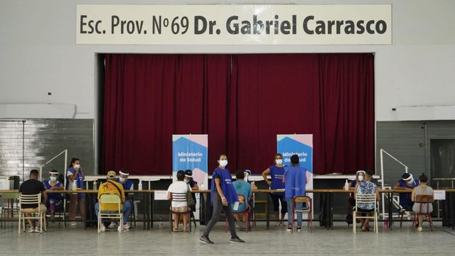 El centro de testeo en la escuela Carrasco. Este martes quedó inaugurado.&nbsp;