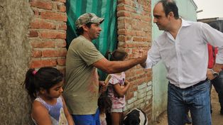 “Mientras otros sólo hacen promesas, nosotros recorremos obras concretas”