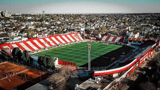 Colón, con la misión de adaptarse al campo del Eduardo Gallardón para dar la talla