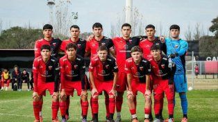 La Reserva de Colón volvió a sonreír: gran triunfo ante Huracán en Santa Fe