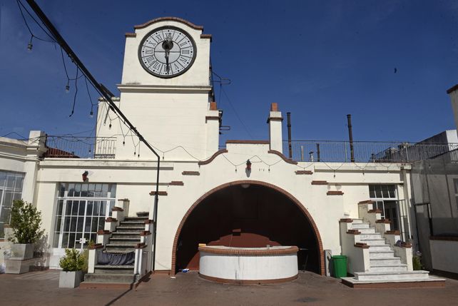 Escenario ideal. El majestuoso edificio con la imponente terraza fue inaugurado en 1927. En febrero contraerán&nbsp; enlace 10 parejas.