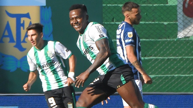 Banfield quiere llegar a la final ante el ambicioso Talleres