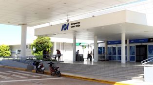 Sauce Viejo. En mayo Aerolíneas Argentinas sumará un vuelo los domingos entre Santa Fe y Buenos Aires.