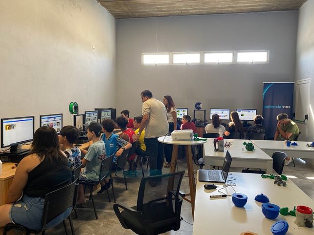 La provincia potencia y promueve la formación del talento científico-tecnológico