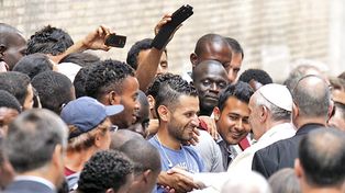 El Papa quiere que los conventos vacíos sean asilos de inmigrantes