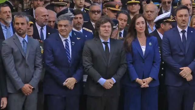 Javier Milei junto a la vice presidenta Villarruel en el acto realizado en Plaza San Martín.