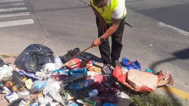 Inconducta ciudadana: se labraron en un día 18 actas de infracción por arrojar basura