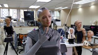 Sophia, la robot humanoide que podría ser lanzada este 2021