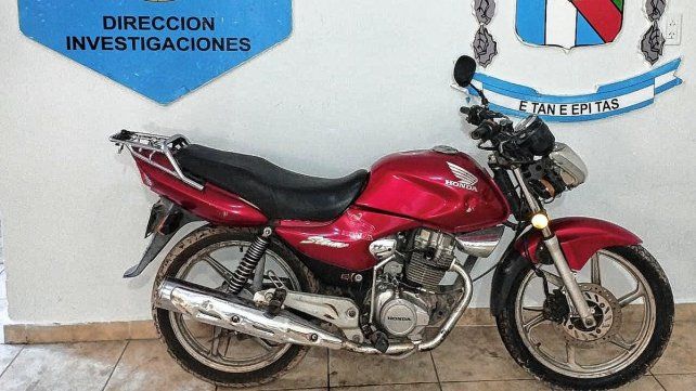 Dos motos robadas fueron recuperadas: una fue abandonada y la otra vendida