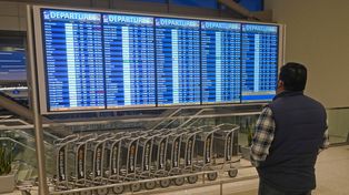 Hubo 4.500 vuelos cancelados en el mundo debido al  avance de Ómicron