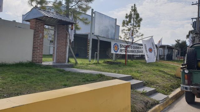 Gualeguaychú: despedidos acampan frente a la fábrica Resyder