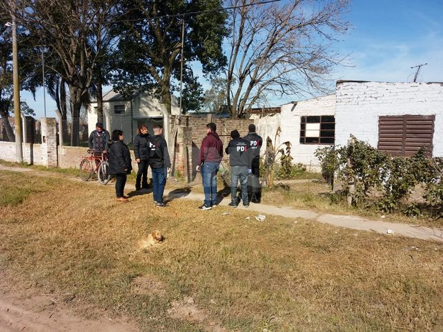 Secuestraron cuchillas y ropa en diversos allanamientos en Recreo