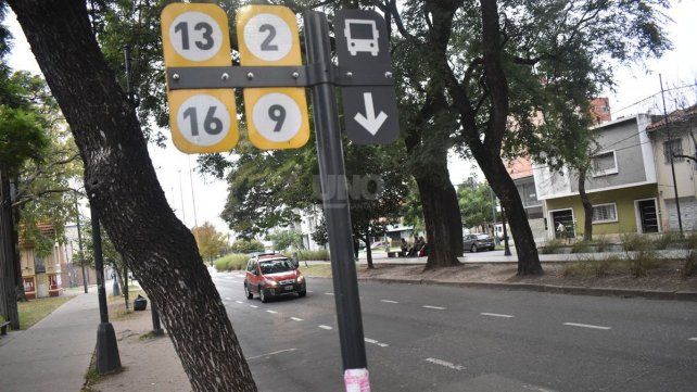 El paro en el servicio de colectivos en la ciudad de Santa Fe continúa sin levantarse. El paro en el servicio de colectivos en la ciudad de Santa Fe continúa sin levantarse.