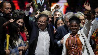 Gustavo Petro y Francia Márquez en los festejos por el triunfo electoral, Bogotá 2022.&nbsp;