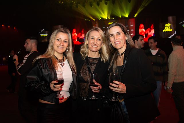 Silvina Ariste, Agostina Pastorini y Valeria Ciccare