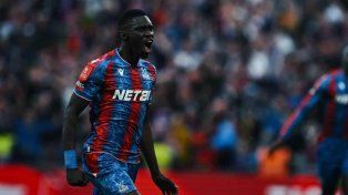 Crystal Palace aplastó al Aston Villa de Dibu Martínez y jugará la final de la Fa Cup