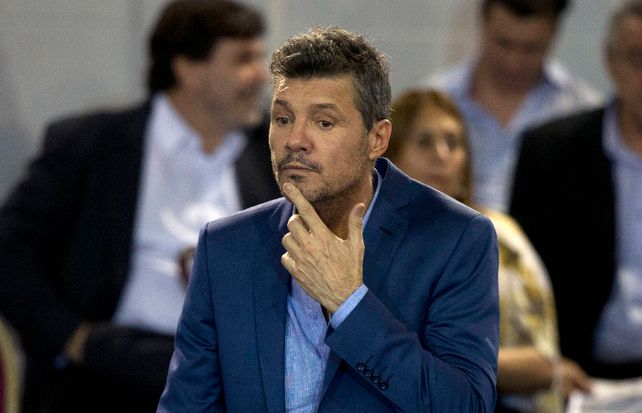 Tinelli ingresó a la quinta de Olivos a las 16.30 y se retiró a las 19 por la puerta que da a avenida del Libertador