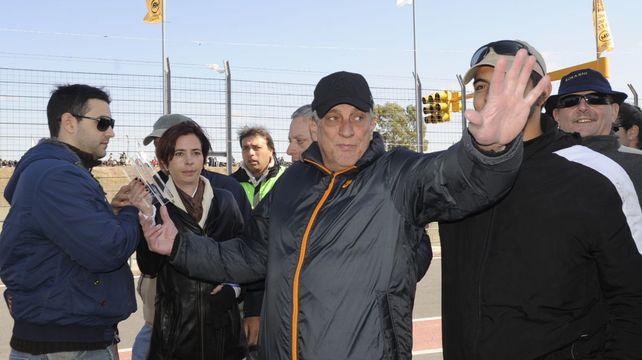 El saludo del Flaco de Ramallo